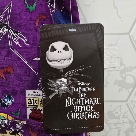 Nwt Disney The Nightmare Before Christmas Skellington Women's V-Neck Print Scrub - Picture 5 of 6